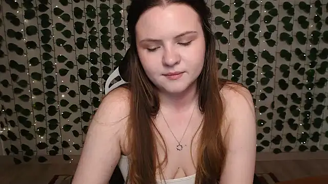 IxxiLiana online show from February 22, 2025, 4:07 am