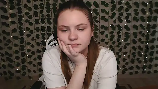 IxxiLiana online show from February 23, 2025, 7:22 am