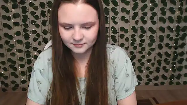 IxxiLiana online show from March 5, 2025, 5:18 am