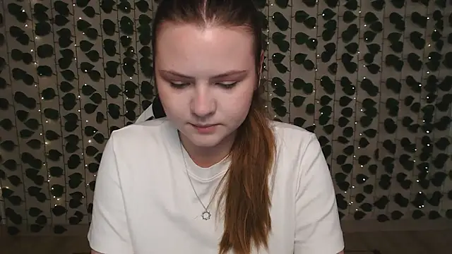 IxxiLiana online show from March 9, 2025, 5:22 am