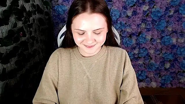 IxxiLiana online show from September 21, 2025, 6:15 am