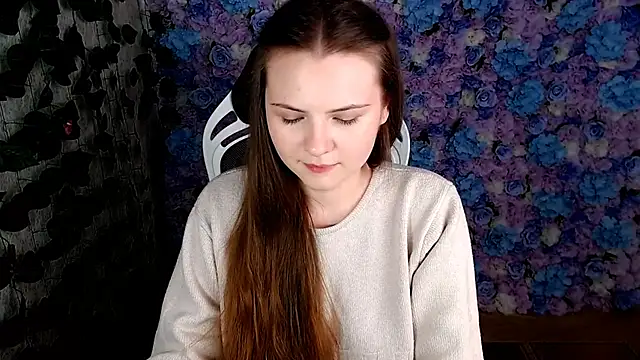 IxxiLiana online show from October 16, 2025, 5:08 am