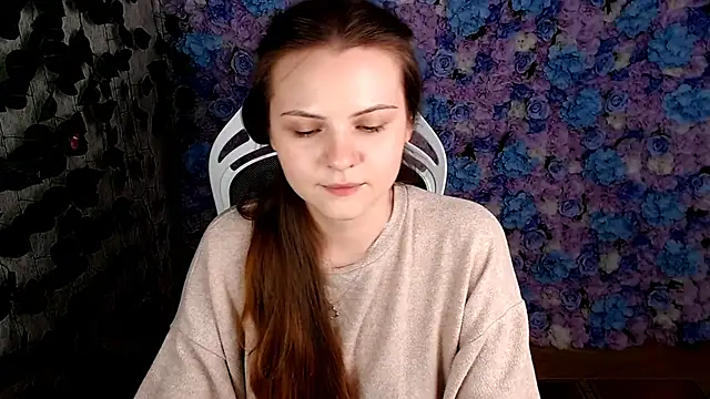 IxxiLiana online show from October 17, 2025, 5:10 am