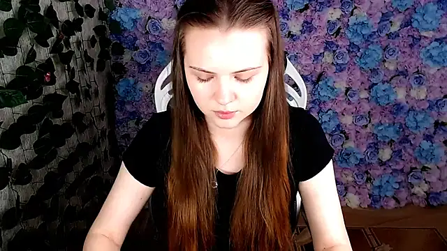 IxxiLiana online show from October 18, 2025, 5:10 am