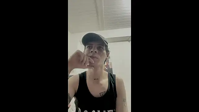 Snapshot of Eithan_G chatting on January 29, 2025, 9:01 am Eithan G online show from January 29, 2025, 9:01 am