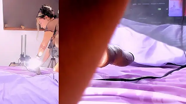 Sabrina Adams04 online show from December 3, 2024, 7:55 pm