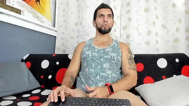 JULESLAKES online show from November 5, 2025, 1:27 am