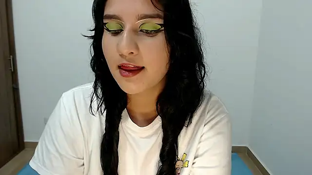A LittlePrinces online show from December 15, 2024, 11:31 pm