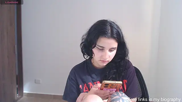 A LittlePrinces online show from February 7, 2025, 8:20 pm