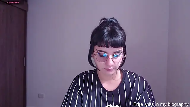 A LittlePrinces online show from February 20, 2025, 8:14 pm