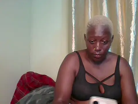 Poisonous Ivy online show from January 12, 2025, 7:10 pm