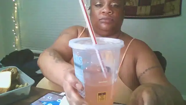 Snapshot of NaughtyHottieBBW chatting on May 16, 2026, 1:13 am NaughtyHottieBBW online show from May 16, 2026, 1:13 am