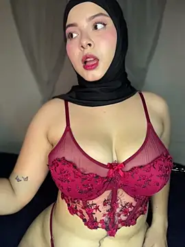 Snapshot of aneesa_darzi chatting on November 25, 2025, 5:57 pm aneesa darzi online show from November 25, 2025, 5:57 pm