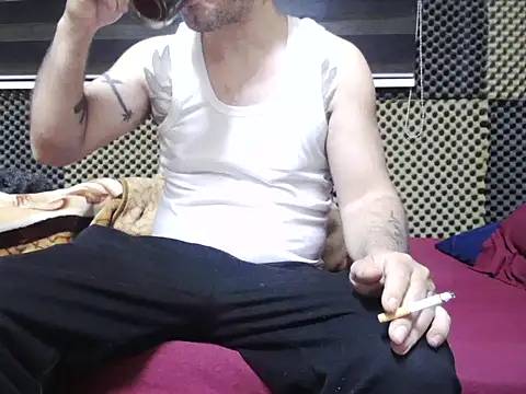 Arabeyes online show from November 23, 2025, 3:39 am