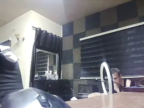 Snapshot of Arabeyes chatting on June 19, 2026, 7:39 pm Arabeyes online show from June 19, 2026, 7:39 pm