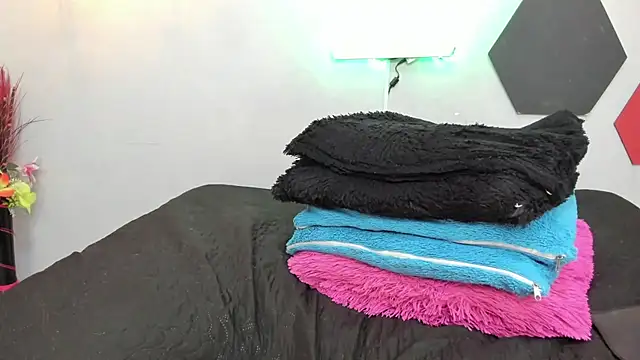 martinaclark online show from February 12, 2025, 7:23 am