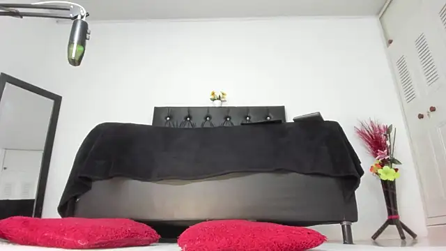 martinaclark online show from May 16, 2026, 12:07 am