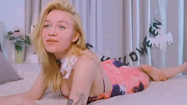 FapClubFamm online show from October 30, 2025, 4:19 pm