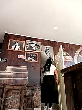 my-kitty online show from January 31, 2025, 9:37 pm