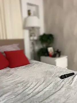 MiaMinx online show from December 21, 2025, 11:34 pm