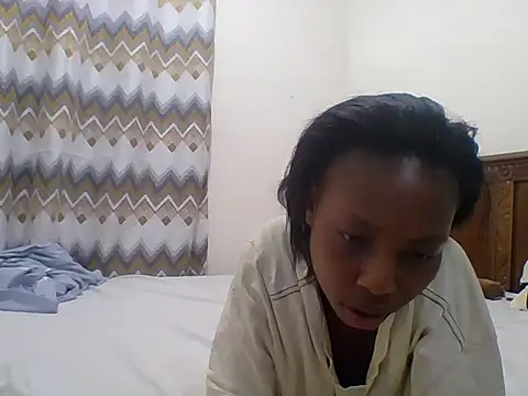 sexy  candyy online show from October 9, 2025, 6:17 pm