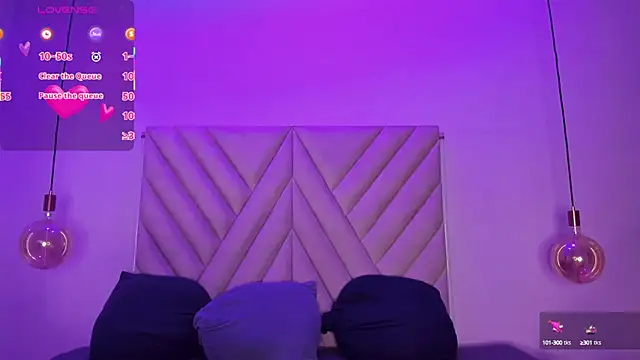 EmmaSwift  online show from September 27, 2025, 1:54 am