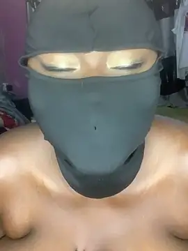 sweet1111 online show from December 22, 2024, 11:09 pm