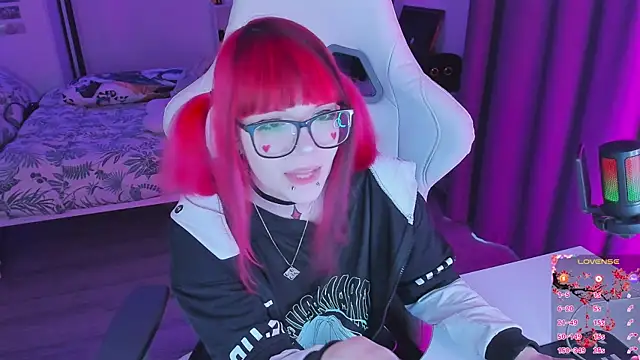 Yumi Youkai online show from October 14, 2025, 12:50 pm