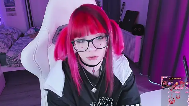 Yumi Youkai online show from October 19, 2025, 9:32 am