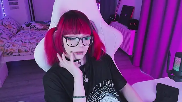 Yumi Youkai online show from February 15, 2026, 2:25 pm