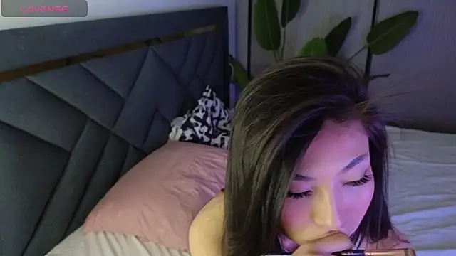 TrishaRey online show from March 29, 2026, 4:56 am