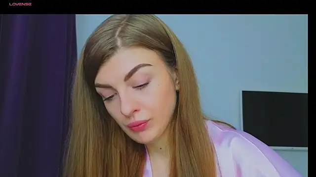  comefeelme  online show from March 21, 2025, 5:32 am