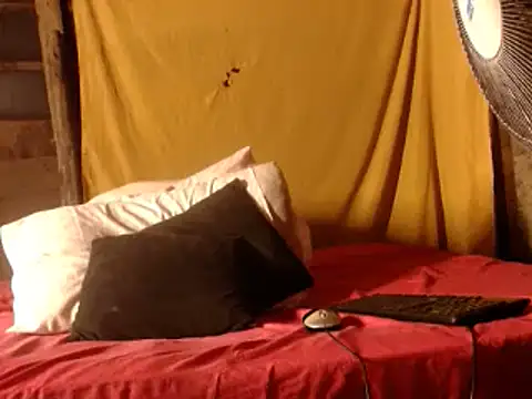 blackcherryx1 online show from January 8, 2025, 9:00 am