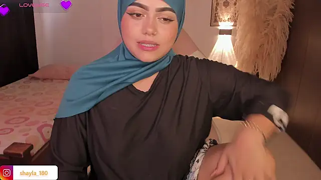 shayla 18 online show from October 16, 2025, 7:37 pm