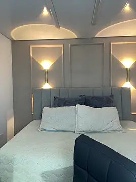 Snapshot of Miss_blue69 chatting on January 16, 2025, 4:38 am Miss blue69 online show from January 16, 2025, 4:38 am