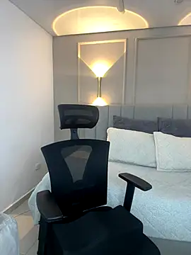 Snapshot of Miss_blue69 chatting on September 10, 2025, 1:49 am Miss blue69 online show from September 10, 2025, 1:49 am