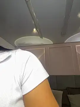 Miss blue69 online show from April 9, 2026, 1:38 am