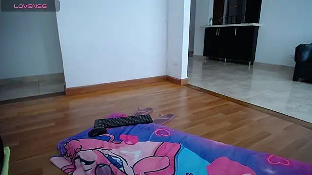 tiffany  pink online show from November 9, 2025, 4:05 pm