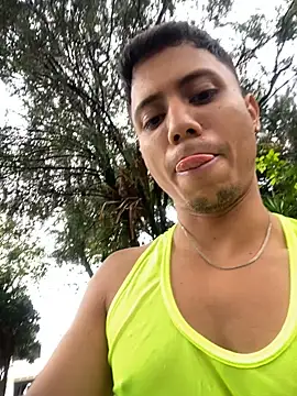 xTommy Steigerx online show from September 20, 2025, 1:34 pm