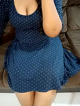 Mounika25 online show from March 13, 2025, 5:39 pm