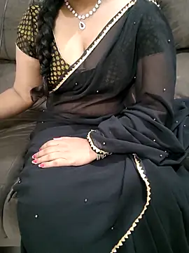 Snapshot of Mounika25 chatting on April 21, 2026, 7:06 pm Mounika25 online show from April 21, 2026, 7:06 pm
