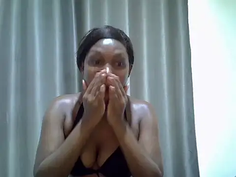 Snapshot of East_queen chatting on September 12, 2025, 9:09 am East queen online show from September 12, 2025, 9:09 am