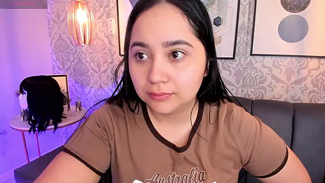 Amaraevans  online show from March 14, 2025, 12:18 pm