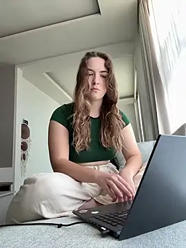 Snapshot of Nura_n_Sarah chatting on September 25, 2025, 4:16 am Nura n Sarah online show from September 25, 2025, 4:16 am