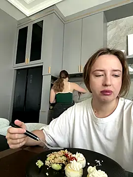 Snapshot of Nura_n_Sarah chatting on October 2, 2025, 3:46 am Nura n Sarah online show from October 2, 2025, 3:46 am