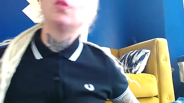 Snapshot of pixiedreadx chatting on October 23, 2025, 11:42 am pixiedreadx online show from October 23, 2025, 11:42 am