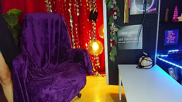 iammistress online show from December 20, 2024, 5:51 pm