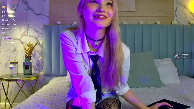 CarolReeves online show from February 12, 2025, 12:33 pm