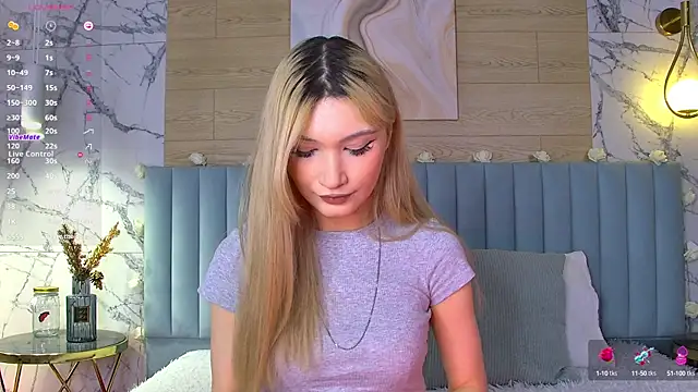 CarolReeves online show from February 25, 2025, 6:03 am