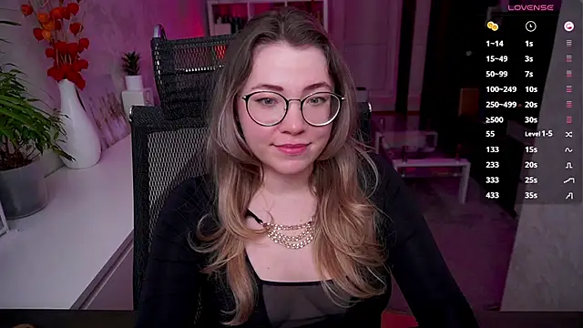 Snapshot of RemyCute chatting on April 19, 2026, 6:10 pm RemyCute online show from April 19, 2026, 6:10 pm